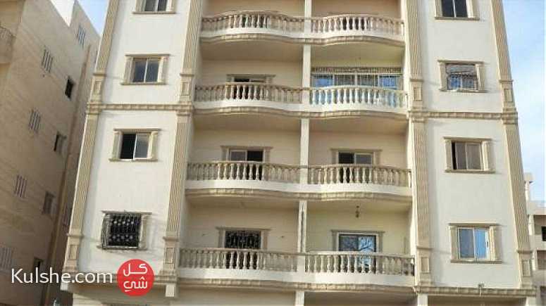 من شارع التسعين بالتجمع الخامس شقة 150 م ... - Image 1