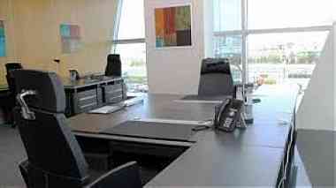 مكتب داخل بيزنس سنتر بدبي   ديرة مساحة 250 قدم يصلح لجميع الرخص التجارية الايجار  ...