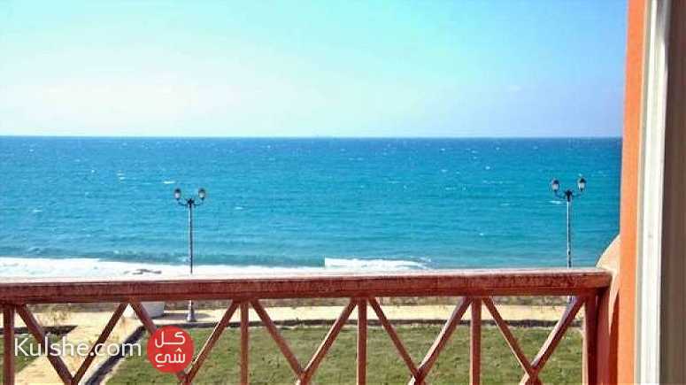 شاليه120م على البحر مباشرة في راس سدر من المقاولين العرب ... - صورة 1