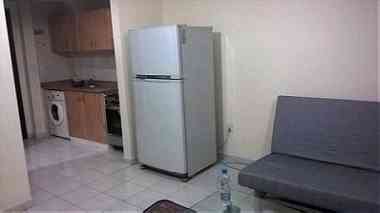 Very Clean Studio  furnished  no Deposit  no cheqs 4000 monthaly ...