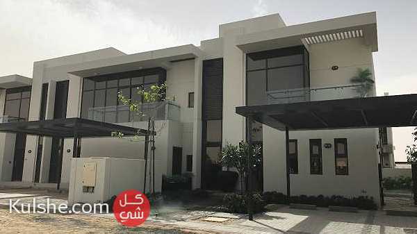 فيلا 3 غرف و صاله للبيع في دبي ب 999 999 درهم فقط و بالأقساط ... - Image 1
