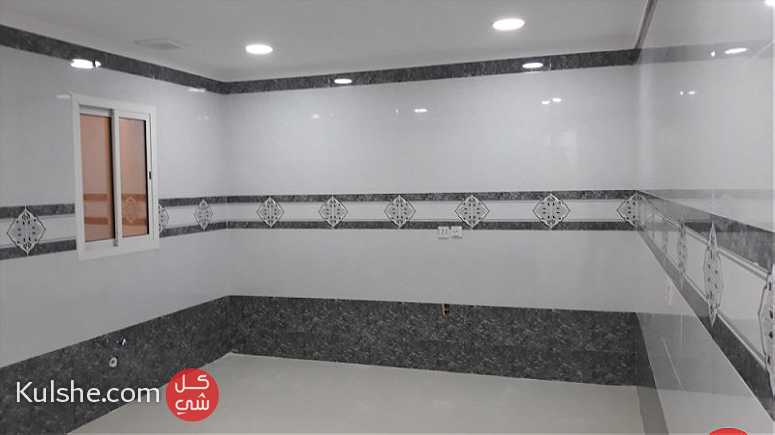 للبيع شقه ٥ غرف بحي البيان - Image 1