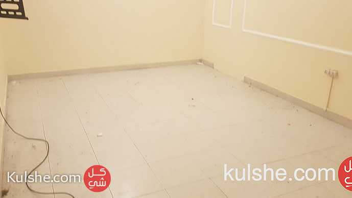 Spacious studio flat for rent in muharraq near to oasis mall 1bedroom - صورة 1