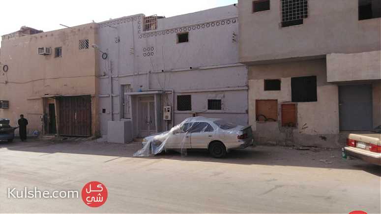 بيت شعبي للبيع بحي اليمامة موقع مميز مقابل مدرسة بنات - صورة 1