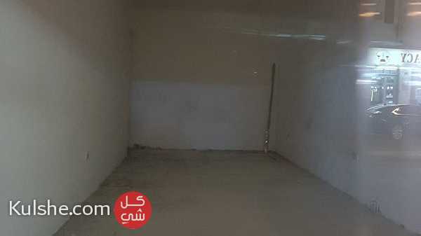 Commercial shop for rent in east riffa,a on riffa,a souq road 3*11 sqm - صورة 1