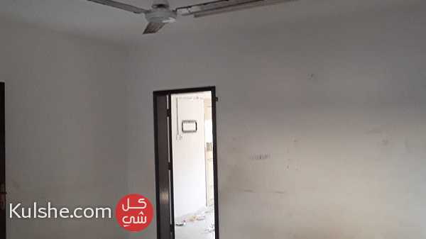Single bedroom flat for rent in muharrq near to sheikh hamad masjid - صورة 1