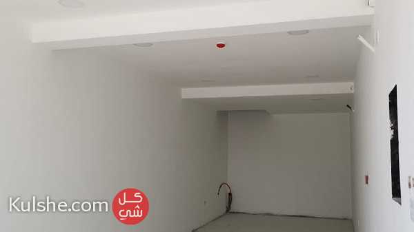 للبيع بناية تجارية في مدينة حمد اللوزي البنايه مساحة الأرض ٣٣٤ متر تجاري سك - Image 1
