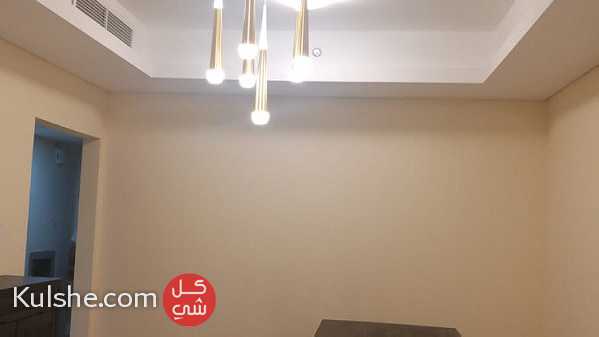 للايجار شقة مفروشة بالشارقة غرفتين وصالة قريب من ميجا مول سوبر ديلوكس 2 حما - Image 1