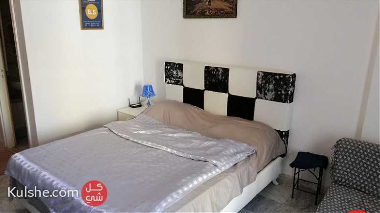 شقة مفروشة موثث بالكامل في تونس العاصمة على طريق المرسى - Image 1