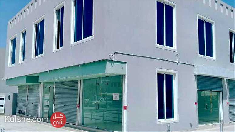 مكاتب ومحلات تجارية للإيجار بموقع مميز جدا مدينة عيسى - Image 1
