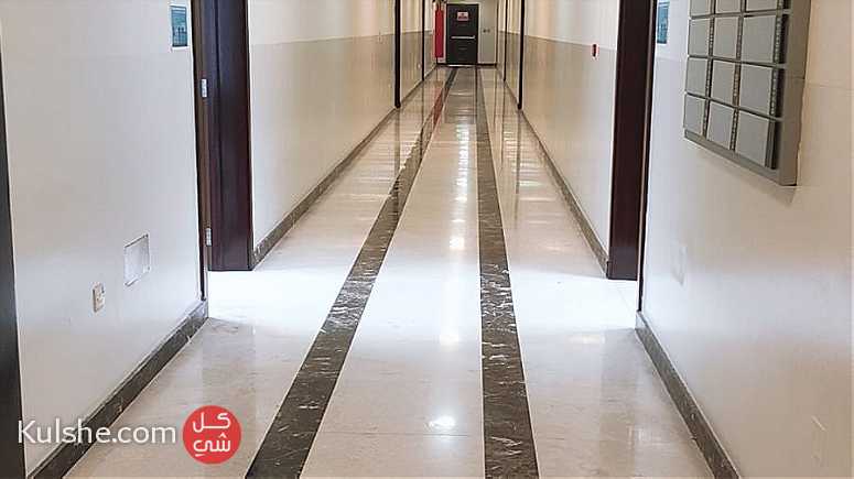 أفضل المكاتب التجاريه في الدوحه (المنتزه) في بنايات نظيفه جد - صورة 1