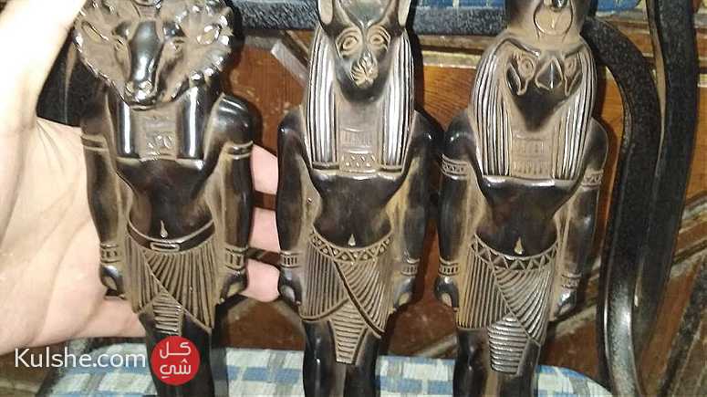 3 تماثيل فرعوني من الحجر الاسود للبيع ب 600 جنيه - Image 1