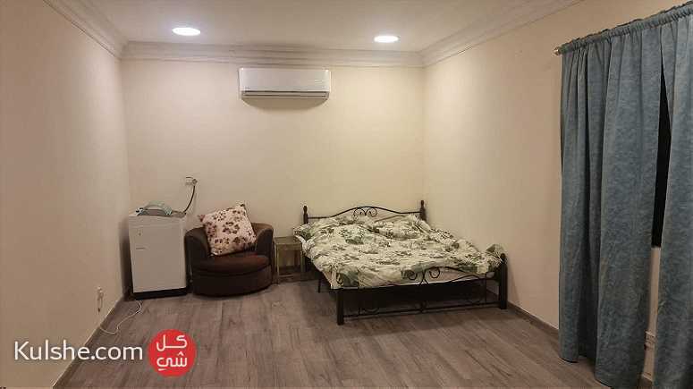 fully furnished studio  flat for rent in zinj area - صورة 1