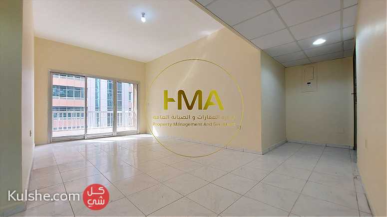 شقة للإيجار في برج 3 غرف و صالة في منطقة النادي السياحي - Image 1