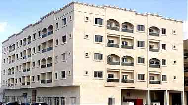 شقة للأيجار بموقع متميز في عجمان منطقة الروضة في شارع مكه