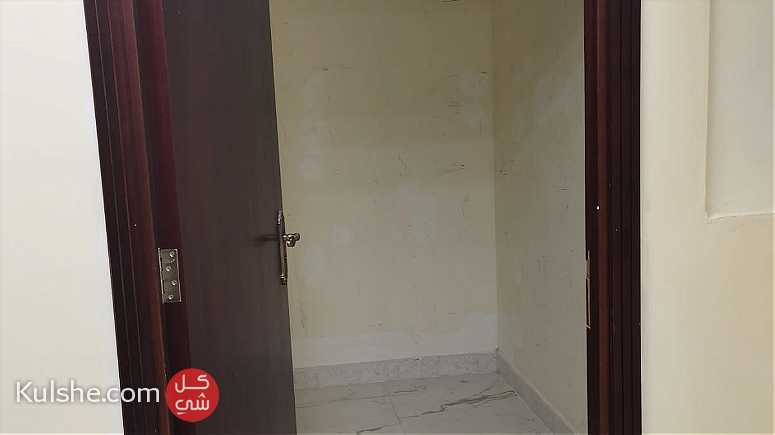 OFFICE FOR RENT AVAILABLE - صورة 1