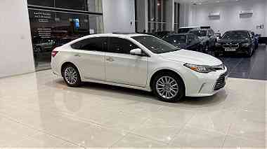 Toyota Avalon Limited 2017 (Pearl)