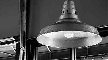مصباح المرآب LED القابل للطي E27 85-265 فولت مصابيح السقف المنزلية
