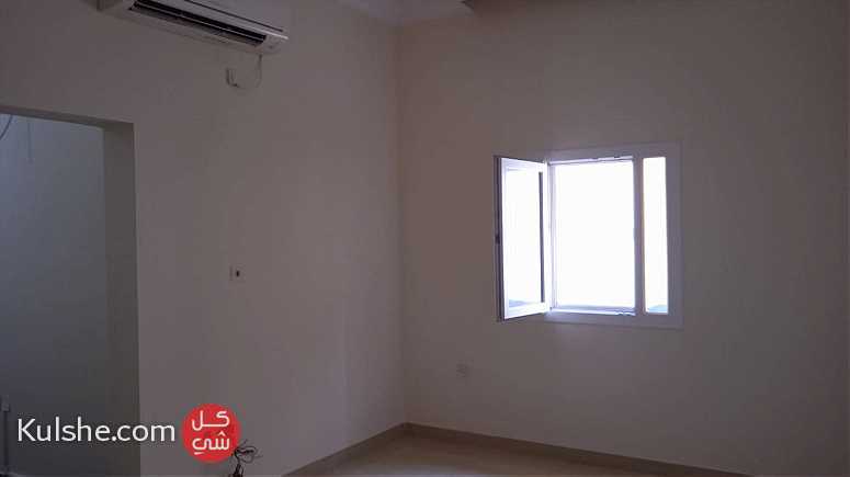 غرفة وصالة للإيجار في عين خالد - Image 1