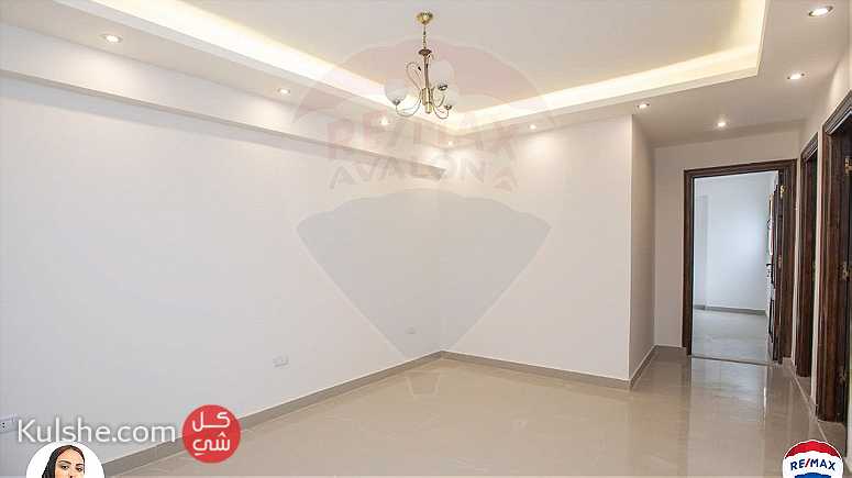 شقة للايجار 220 م كفر عبده (ش سانت جينى) - Image 1