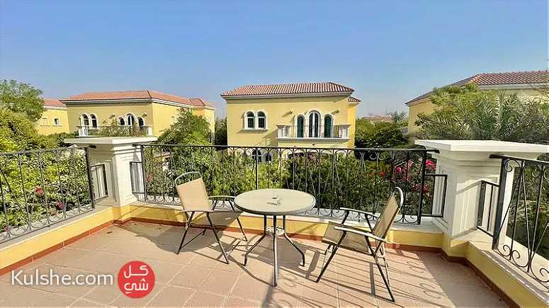 Villas for sale in Jumeirah Park - Image 1