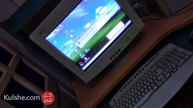 شاشة كمبيوتر مع الكي بورد والماوس ب ٣٠٠ جنيه - صورة 1