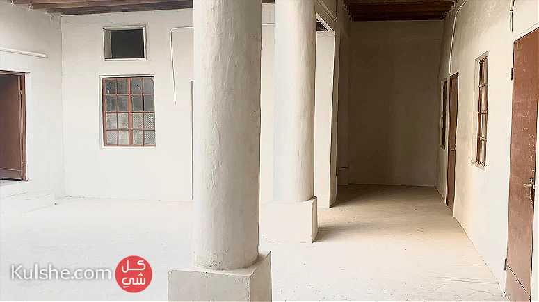 4 Room House for Rent in East Riffa - صورة 1