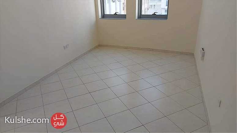 للإيجار شقة غرفة و صالة في شارع المرور - Image 1