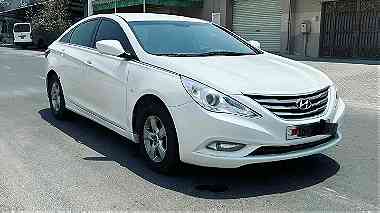 Hyundai Sonata Model 2012 Mid option