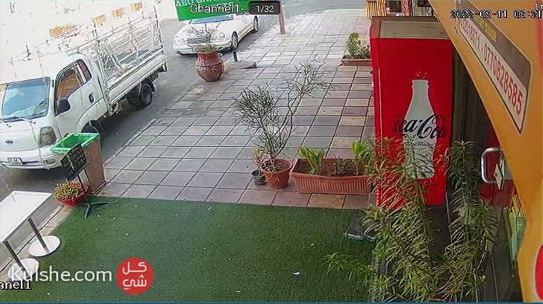مطعم للبيع شغال في موقع سياحي واستراتيجي مقابل زينه مول عند علي بابا - Image 1