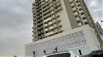 شقة غرفة وصالة على شارع الأصايل ب697 ألف درهم تسليم فوري - Image 2
