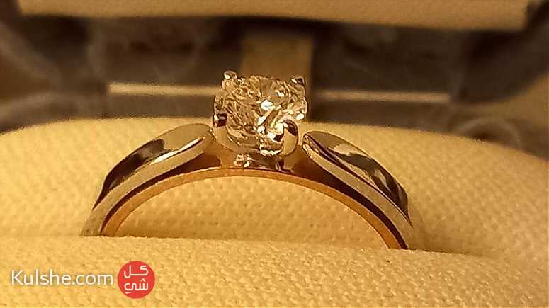 خاتم مصنوع من الذهب الخالص وعليه حبة الماس - Image 1
