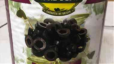 زيتون أسود شرائح Sliced Black Olives