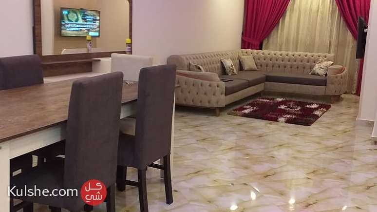 شقة مفروشة للايجار بشارع مكرم عبيد - Image 1