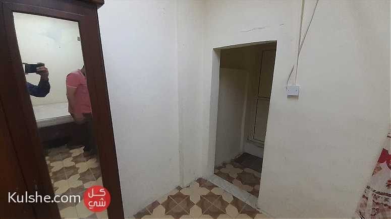 استوديو نصف فرش مع الكهرباء للايجار في القضيبيه بالقرب من عرفه فون - Image 1