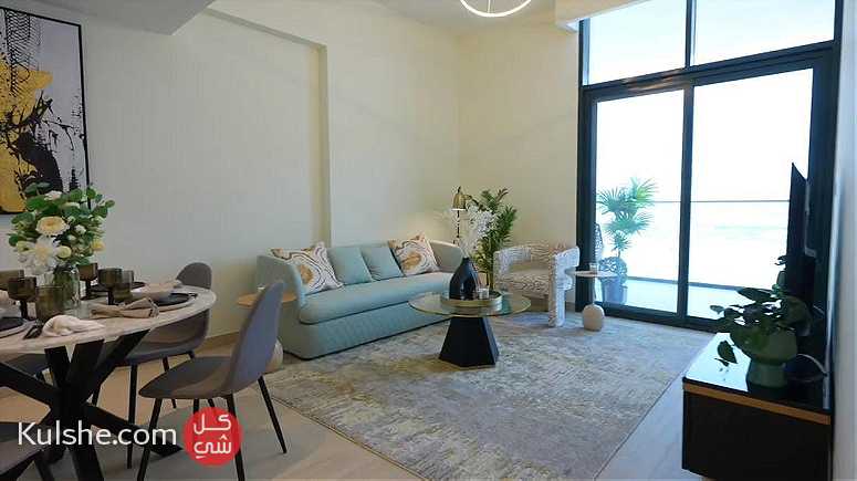 جاهز للسكن و بإطلالة على لقناة المائية تملك شقة غرفة وصالة في دبي - Image 1