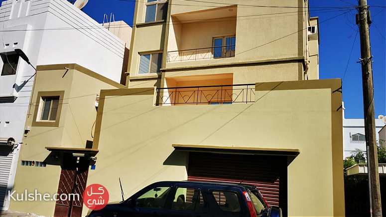 بيت للبيع في المحرق فريج الرحمه - Image 1