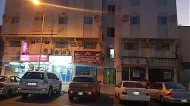 محل تجاري للايجار في الرفاع في منطقه الحجيات بالقرب من جمعيه الاصلاح