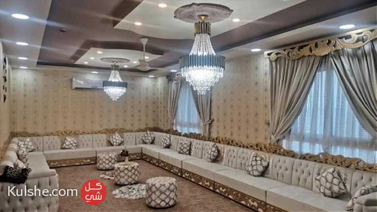 شقه مفروشه كامل للبيع في مدينة حمد منطقه اللوزي مساحة الشقة ٢٥٠ متر - Image 1