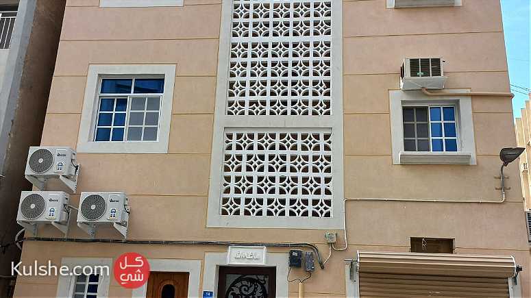 بنايه تجاري للبيع في الحورة بالقرب من شارع الزباره   المساحه ٧٨ متر - Image 1