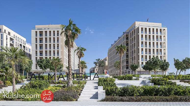 شقق سكنية فاخرة في مجمع خالي من السيارات بإمارة الشارقة - Image 1