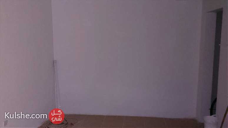 commercial flat for rent in Muharraq Baladya road - صورة 1