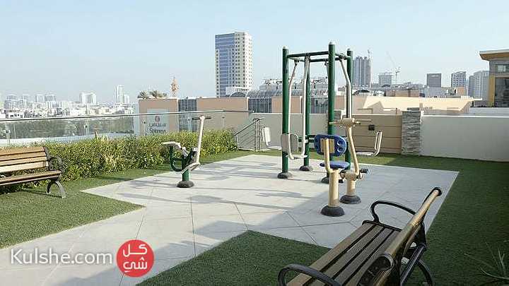 شقة غرفة وصالة جاهزة فورا بأقساط مريحة في موقع متميز جدا ف دبي - Image 1