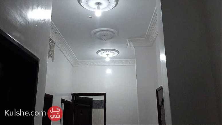 شقة للايجار بالحي السياسي صنعاء  الشقة سراميك جديد 773231154-736779219 - صورة 1