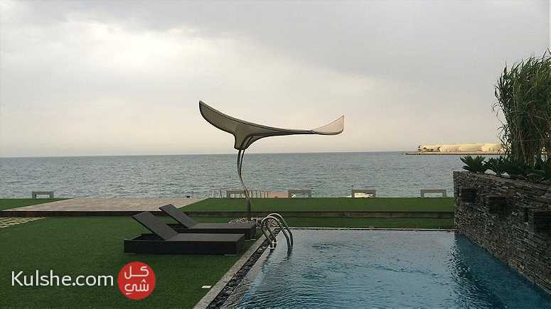 للبيع فيلا مطلة على البحر في ذرة البحرين - Image 1