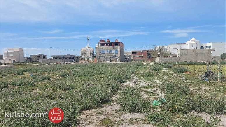 أراضي للبيع في قليبية قريب من القاعة المغطاة علي طريق تونس الحزامية - صورة 1