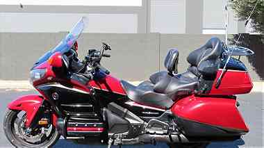 2015 Honda gold wing available