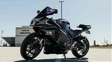 Used 2013 Suzuki Sportbike Motorcycle (WhatsApp 0971545790615)
