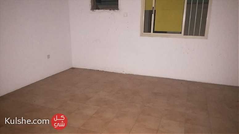 office flat for rent in riffa bukawarah area 3bedrooms - صورة 1