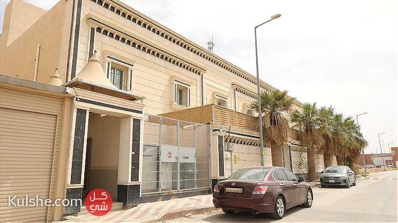 شقة مفروشة للايجار في حي العزيزية - الرياض - صورة 1